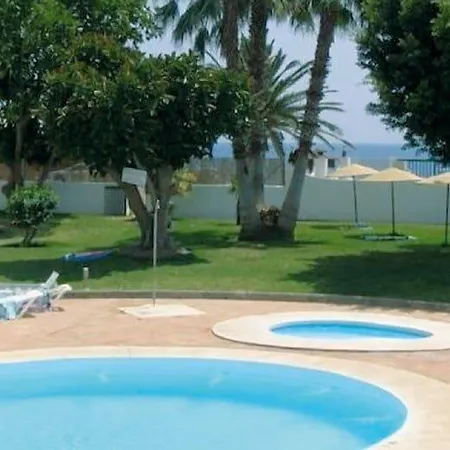 Hotel Ele La Perla