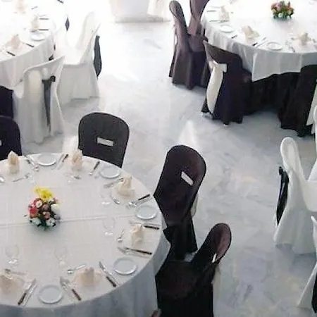 Ele La Perla Hotel 3*