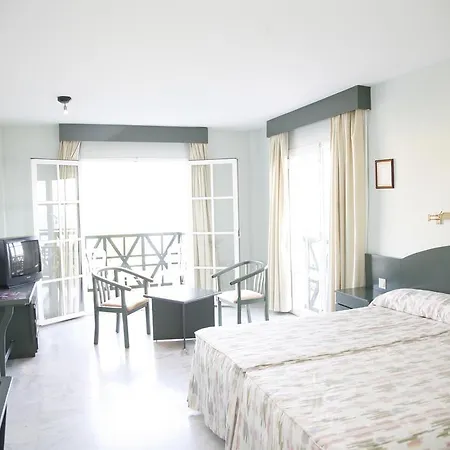 Ele La Perla Hotel 3*