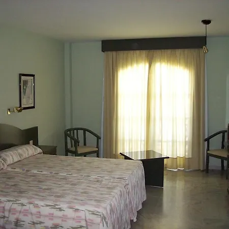 Hotel Ele La Perla