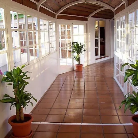 Hotel Ele La Perla 3*