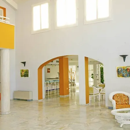 Ele La Perla Hotel 3*